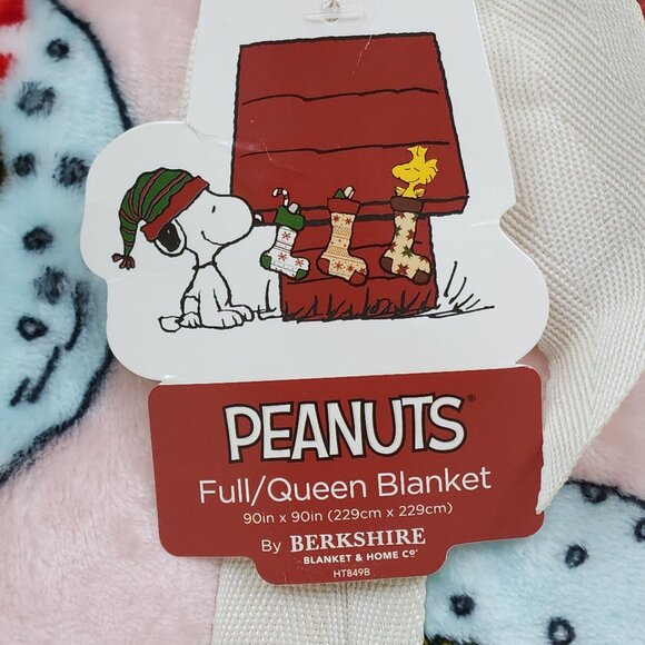 Peanuts Snoopy Full/Queen Plush Blanket By Berkshire 90" X 90" Snow Globe Pink - Picture 3 of 7